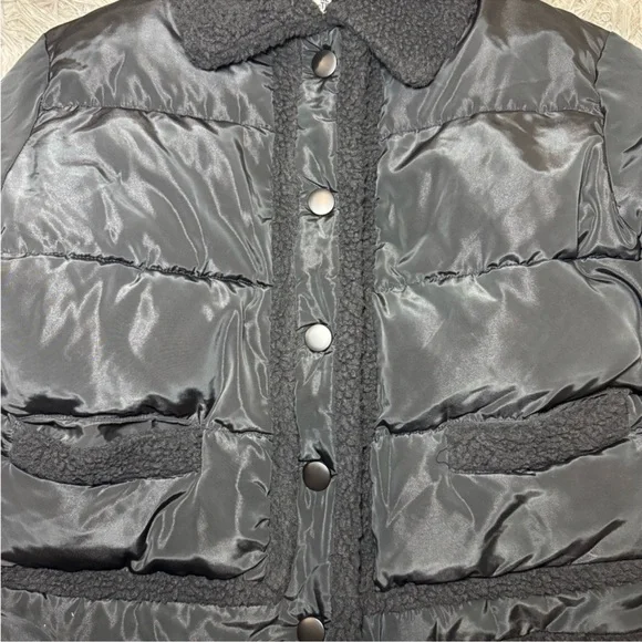 Future Collective Women's Button Up Puffer Jacket - Black Size Medium NWT - Picture 2 of 5